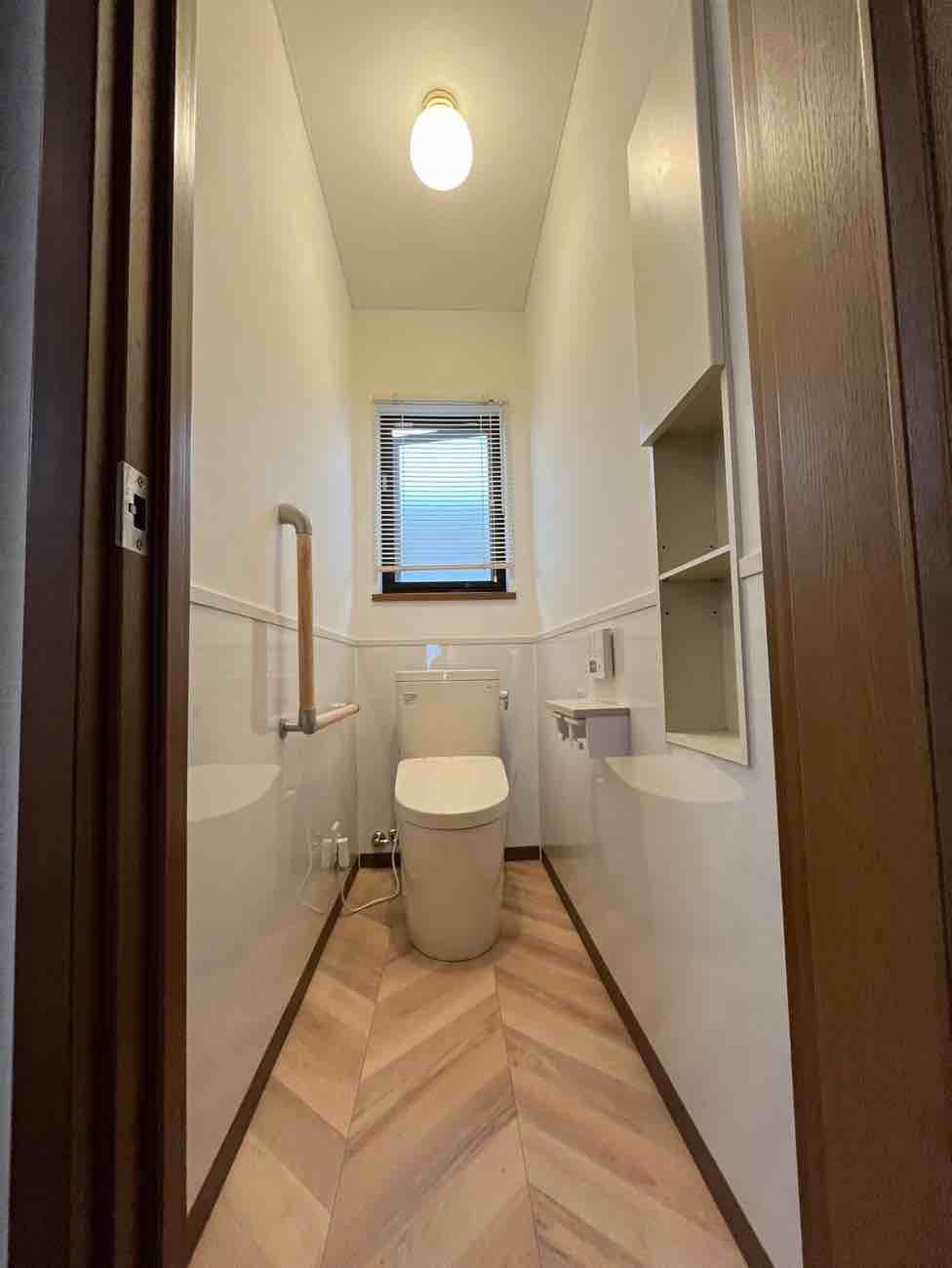 【埼玉県越谷市】O様邸トイレ内装工事が完了しました。TOTOピュアレストEX 画像
