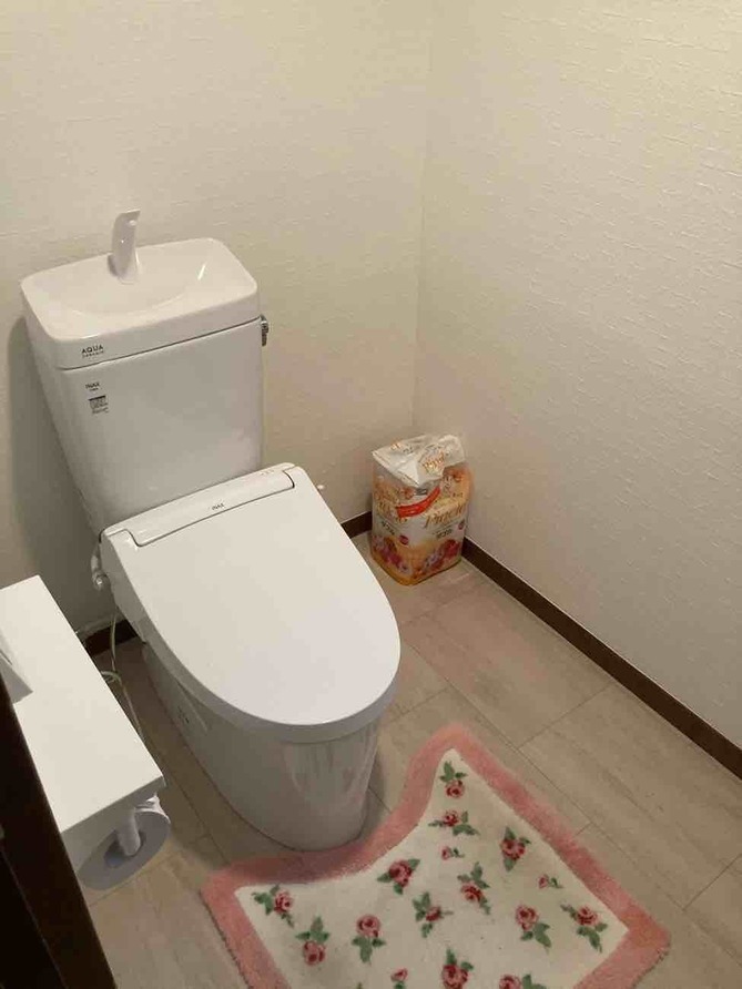 【埼玉県草加市】K様邸トイレ交換工事が完了しました。リクシル LIXIL アメージュZ 画像