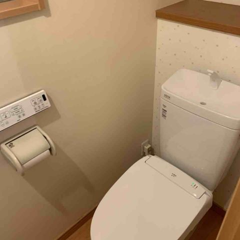 【埼玉県吉川市】T様邸トイレ交換工事が始まります。リクシル アメージュZ アイキャッチ画像