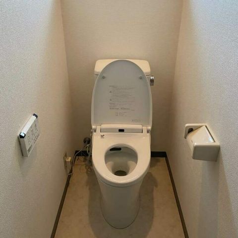 【埼玉県三郷市】O様邸トイレ交換工事が完了しました。リクシル アメージュZ アイキャッチ画像