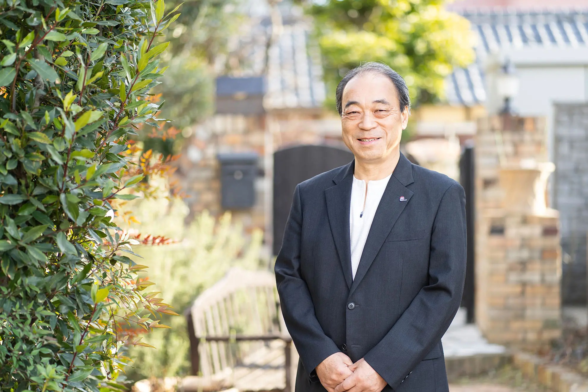 岸 正明