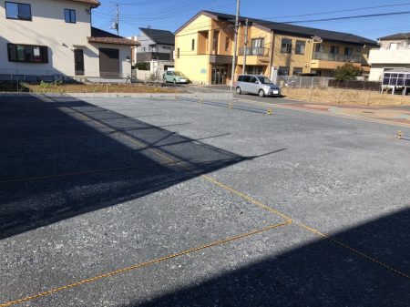 【埼玉県三郷市】M様砕石敷駐車場造成工事