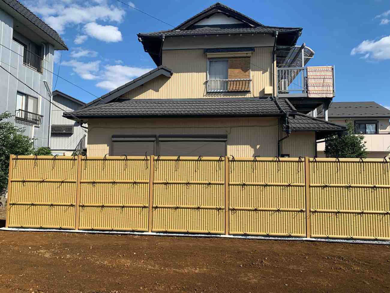 【埼玉県三郷市】T様邸中庭造園外構工事が完了しました。竹垣新設 三協アルミ 紗更 建仁寺垣