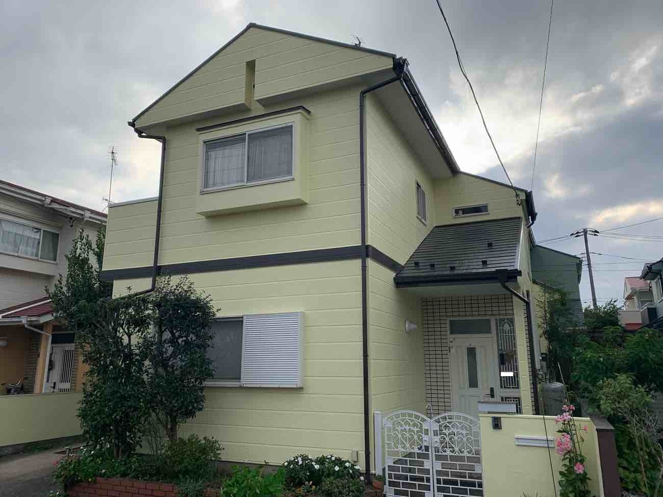 【埼玉県吉川市】K様邸外壁屋根塗装工事が完了しました。ハイパービルロックセラ