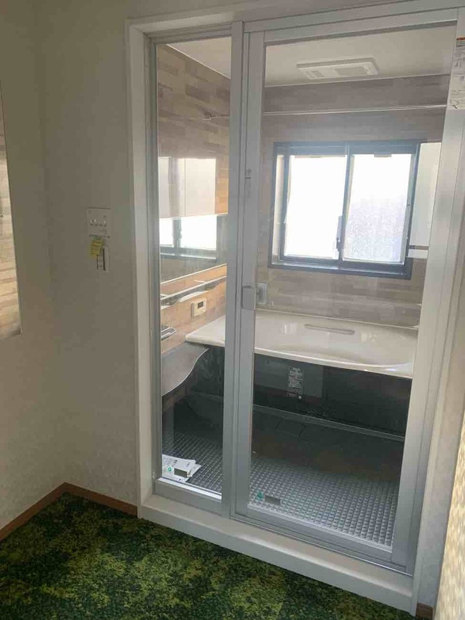 【埼玉県八潮市】T様邸ユニットバス交換工事が完了しました。リクシル アライズ