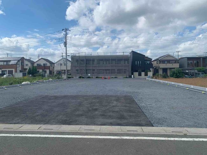 【埼玉県三郷市】O様土地駐車場造成工事が完了しました。