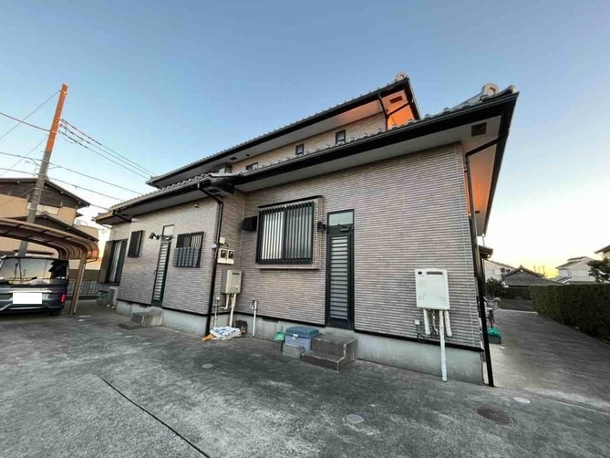 【埼玉県三郷市】Y様邸外壁塗装工事が完了しました。クリスタルロック UVクリアー