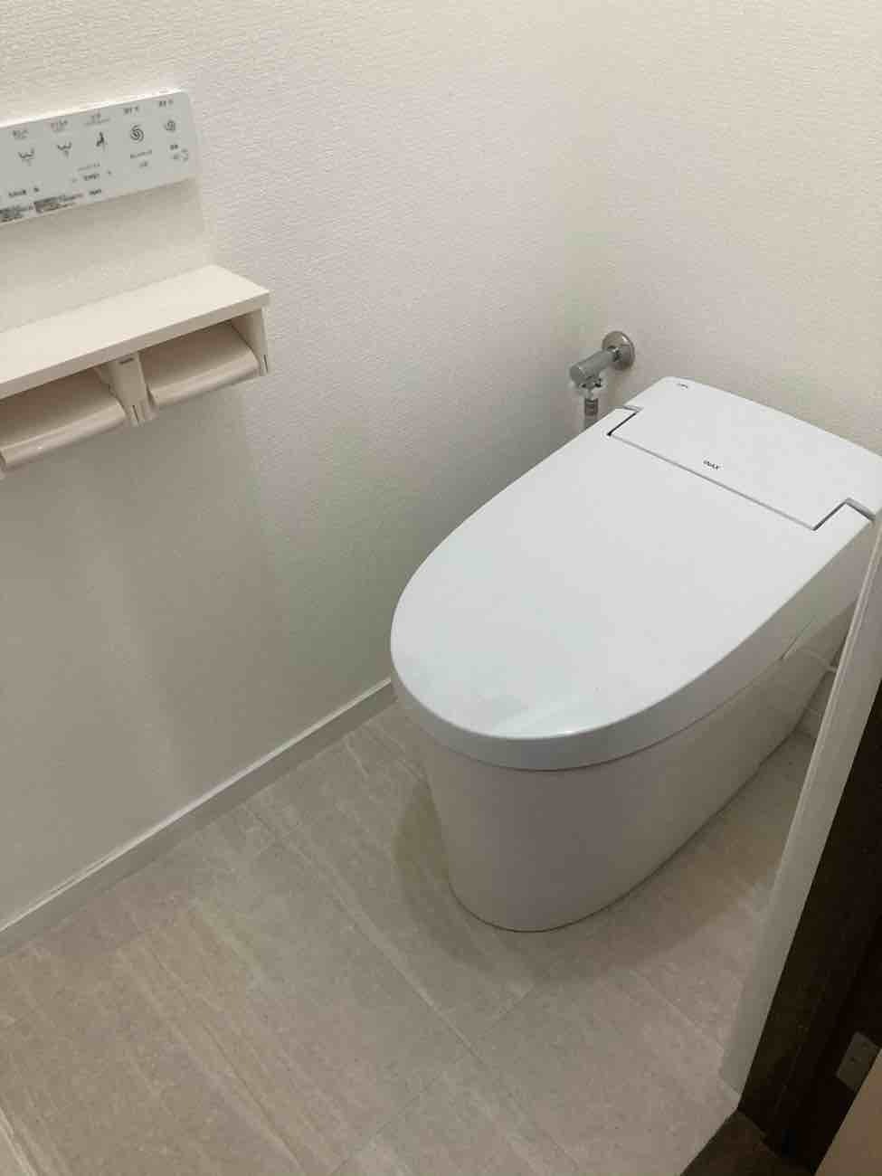 【埼玉県三郷市】N様邸トイレ交換工事が完了しました。リクシル サティスS アメージュZ