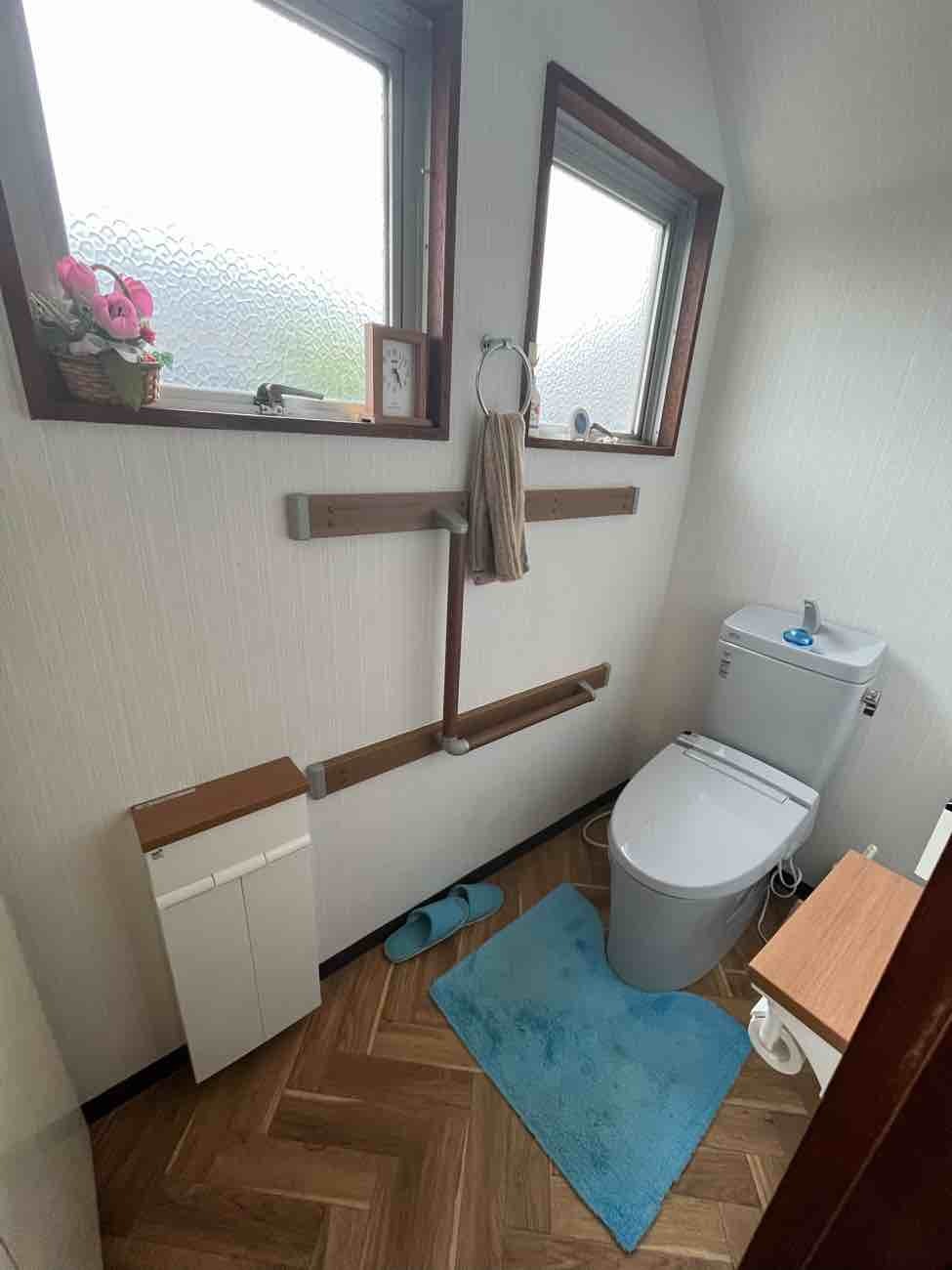 【東京都足立区】Y様トイレ交換内装工事が完了しました。リクシル アメージュZ