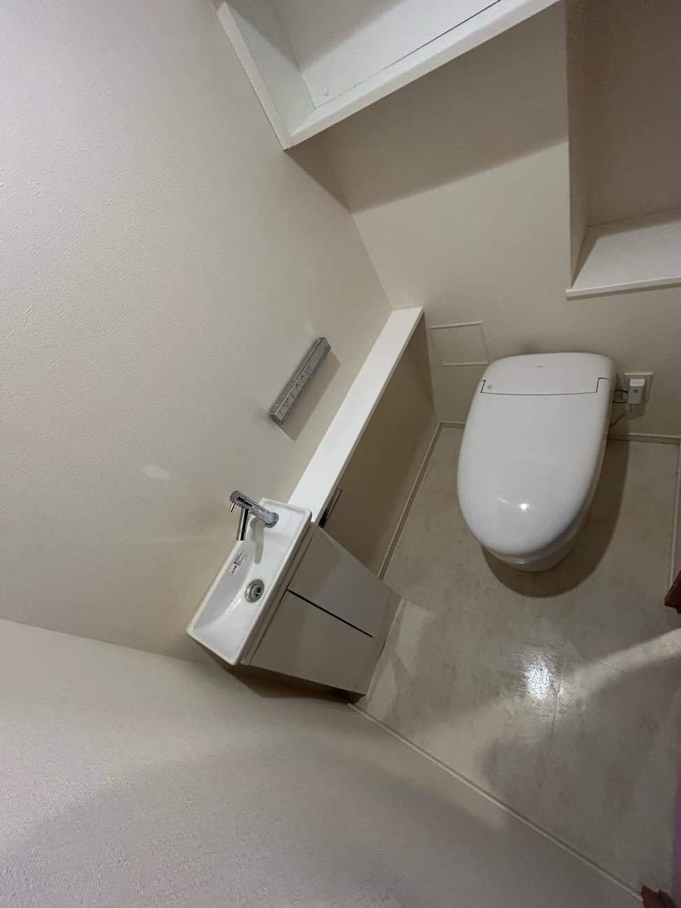 【埼玉県三郷市】W様邸トイレ交換工事が完了しました。TOTO ネオレスト