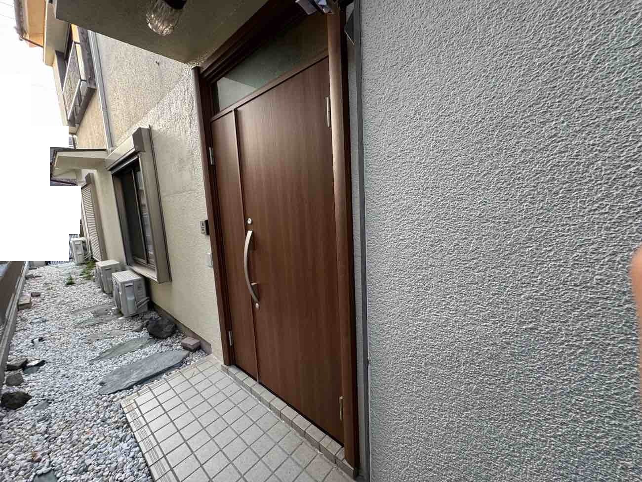 【埼玉県三郷市】T様邸玄関ドア交換工事 リクシル LIXIL リシェント