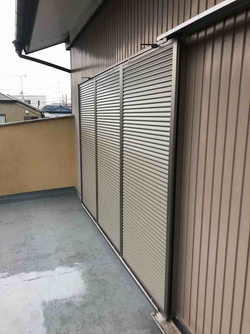 【東京都足立区】M様邸雨戸交換工事が完了しました。