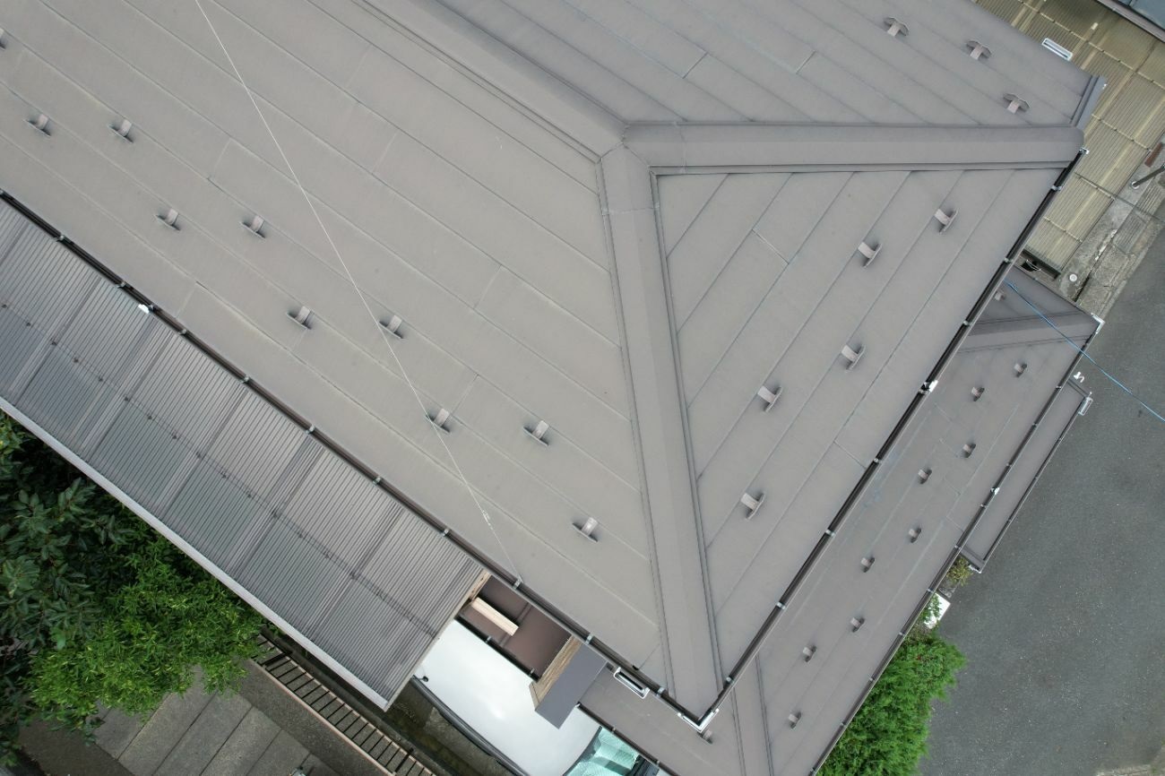【埼玉県三郷市】O様邸屋根点検が完了しました。ドローン無料点検
