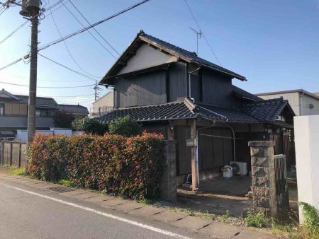 【埼玉県三郷市】Y様邸内部水回り・床改修、外壁ガルバリウム改修工事は完了いたしました。