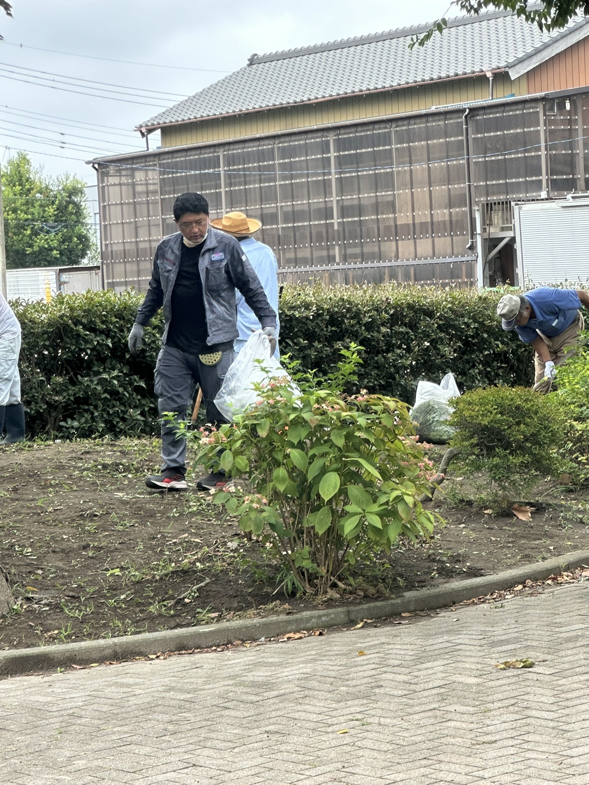 【埼玉県吉川市】地元町会、木売公園草刈りのお手伝いをさせていただきました。