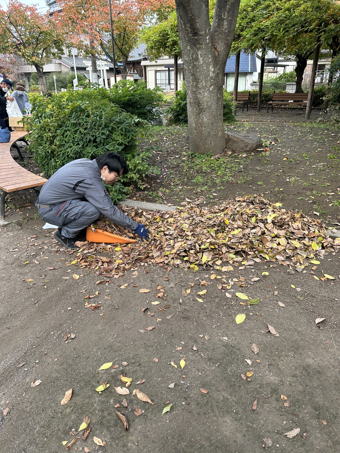【埼玉県吉川市】地元木売公園の清掃活動に参加させていただきました。