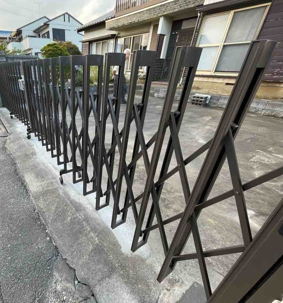 【埼玉県三郷市】S様邸門扉交換工事は完了しました。LIXIL アルシャインⅡ
