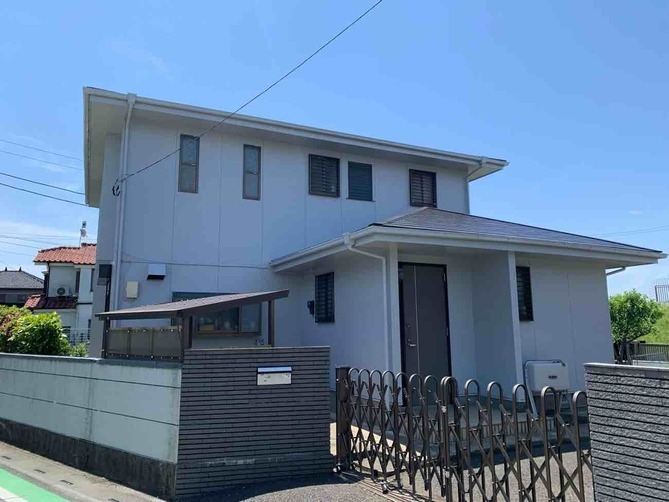 【埼玉県三郷市】N様邸外壁屋根塗装工事が完了しました。エスケー化研 プレミアムシリコン
