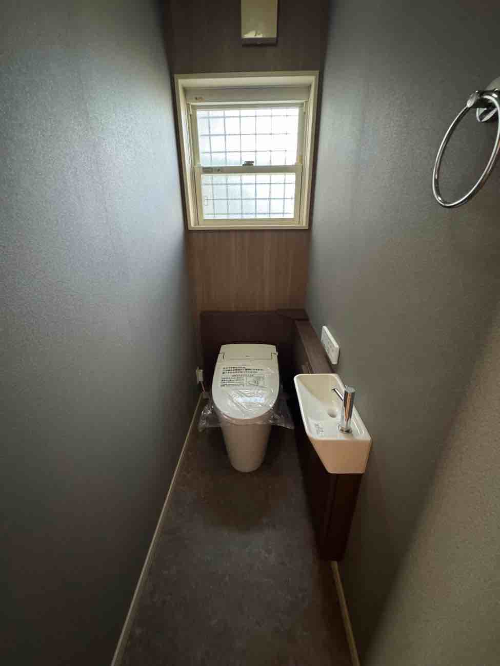 【埼玉県三郷市】T様邸トイレ交換工事 LIXIL製 サティス 手洗い付き