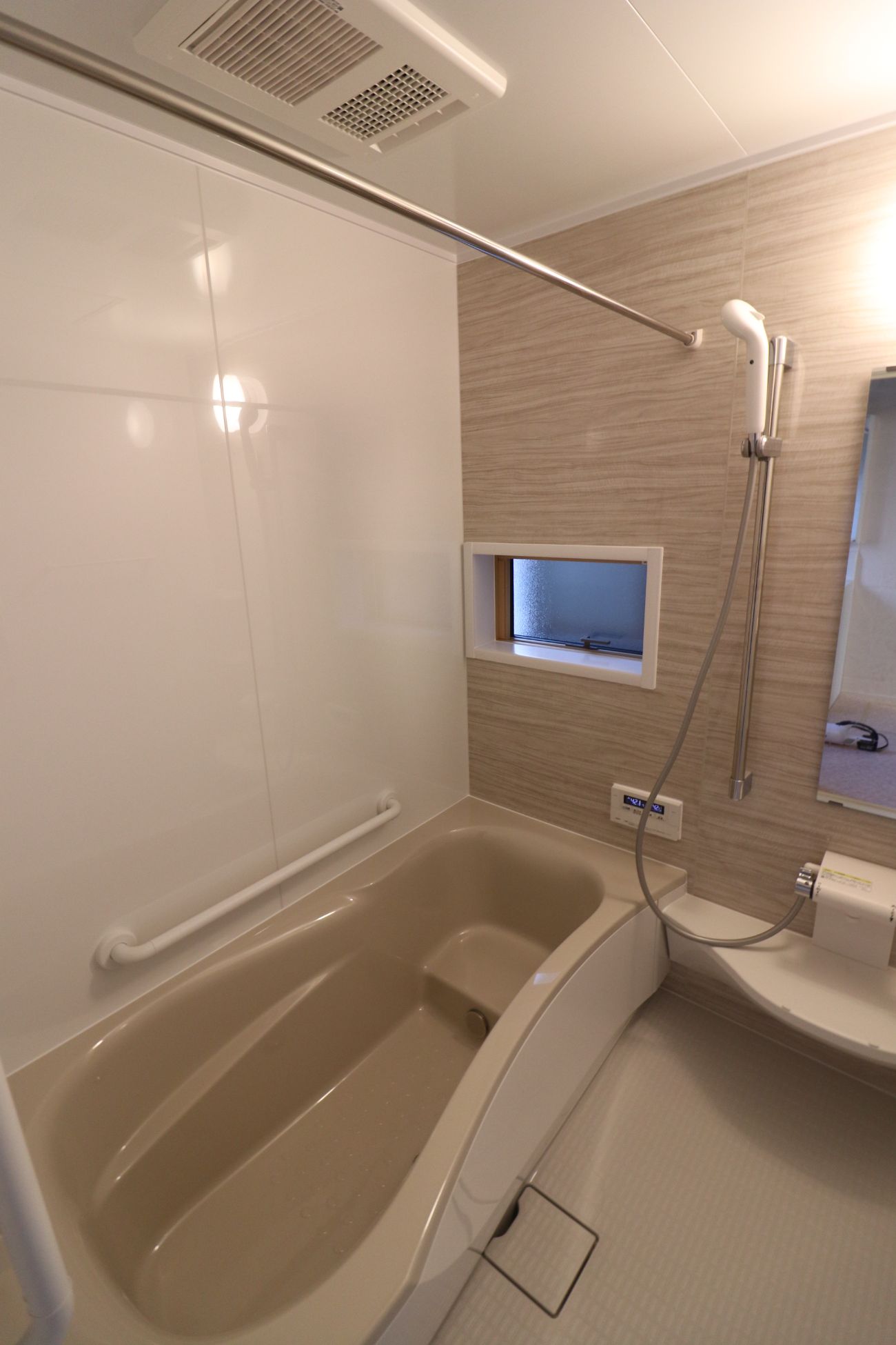 【埼玉県草加市】T様邸 ユニットバス工事 TOTO「サザナ」で叶える、将来を見据えた安心・快適バスルームリフォーム