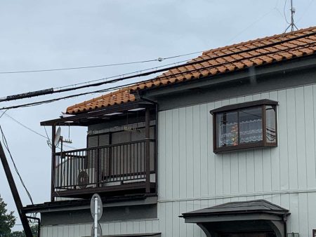 【埼玉県三郷市】M様邸は竜巻被害後の屋根外壁復旧リフォーム工事完了しました。 画像