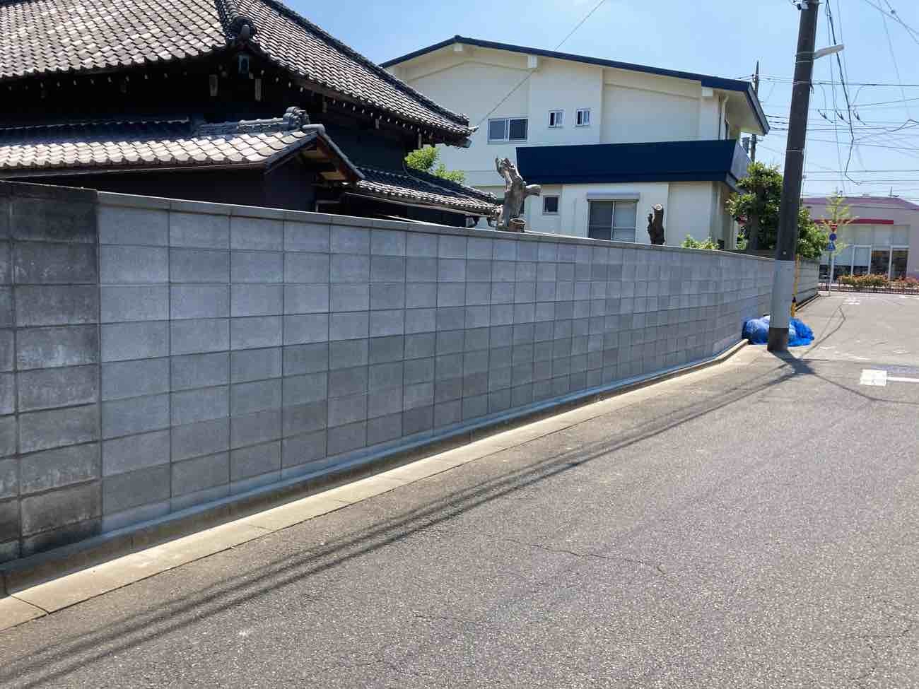 【東京都足立区】Y様邸万年塀解体、新規ブロック設置工事が完了しました。 画像