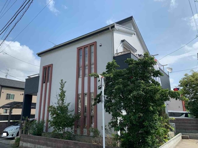 【埼玉県吉川市】A様邸外壁屋根塗装工事が完了しました。日本ペイント パーフェクトトップ サーモアイsi 画像