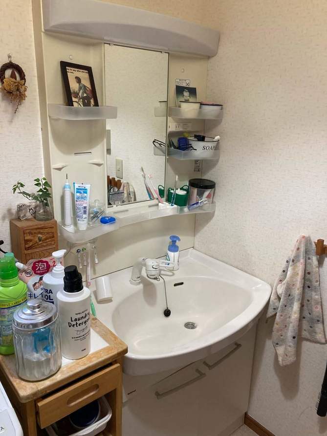 【埼玉県三郷市】R様邸洗面化粧台交換工事が始まります。リクシル オフト 画像