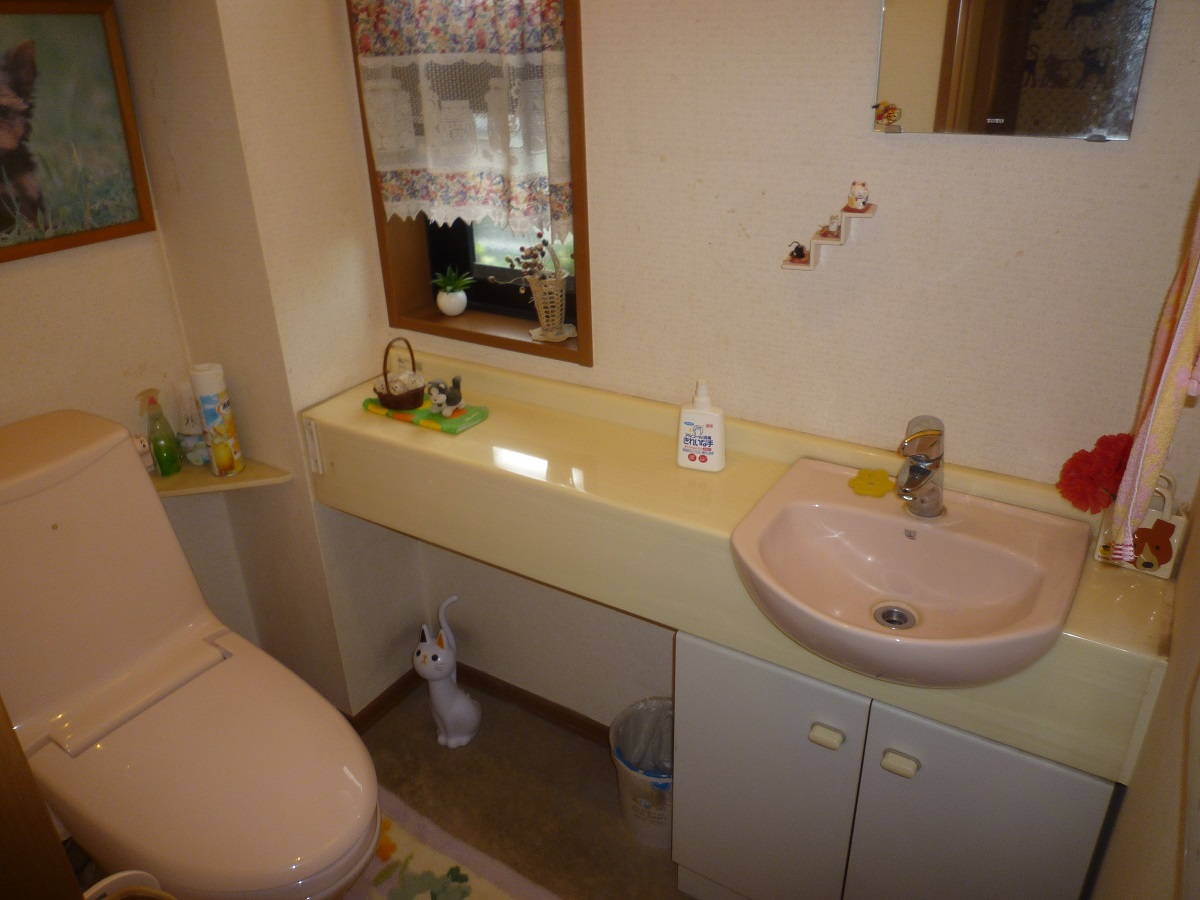 【埼玉県八潮市】T様邸トイレ交換工事が始まります。リクシル サティスS 画像