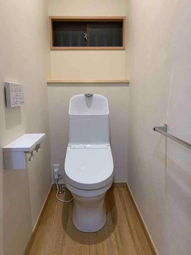 【埼玉県三郷市】K様邸トイレ交換工事が完了しました。TOTO ZJ2 ウオシュレット一体型便器 画像