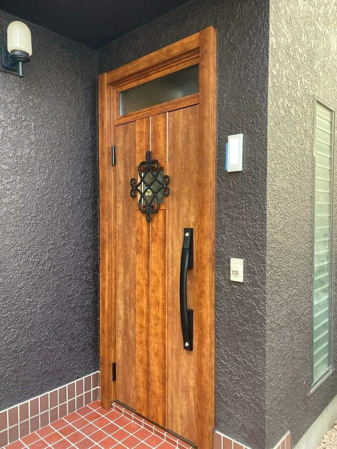 【東京都葛飾区】N様邸玄関ドア交換工事が完了しました。リクシル リシェント 画像