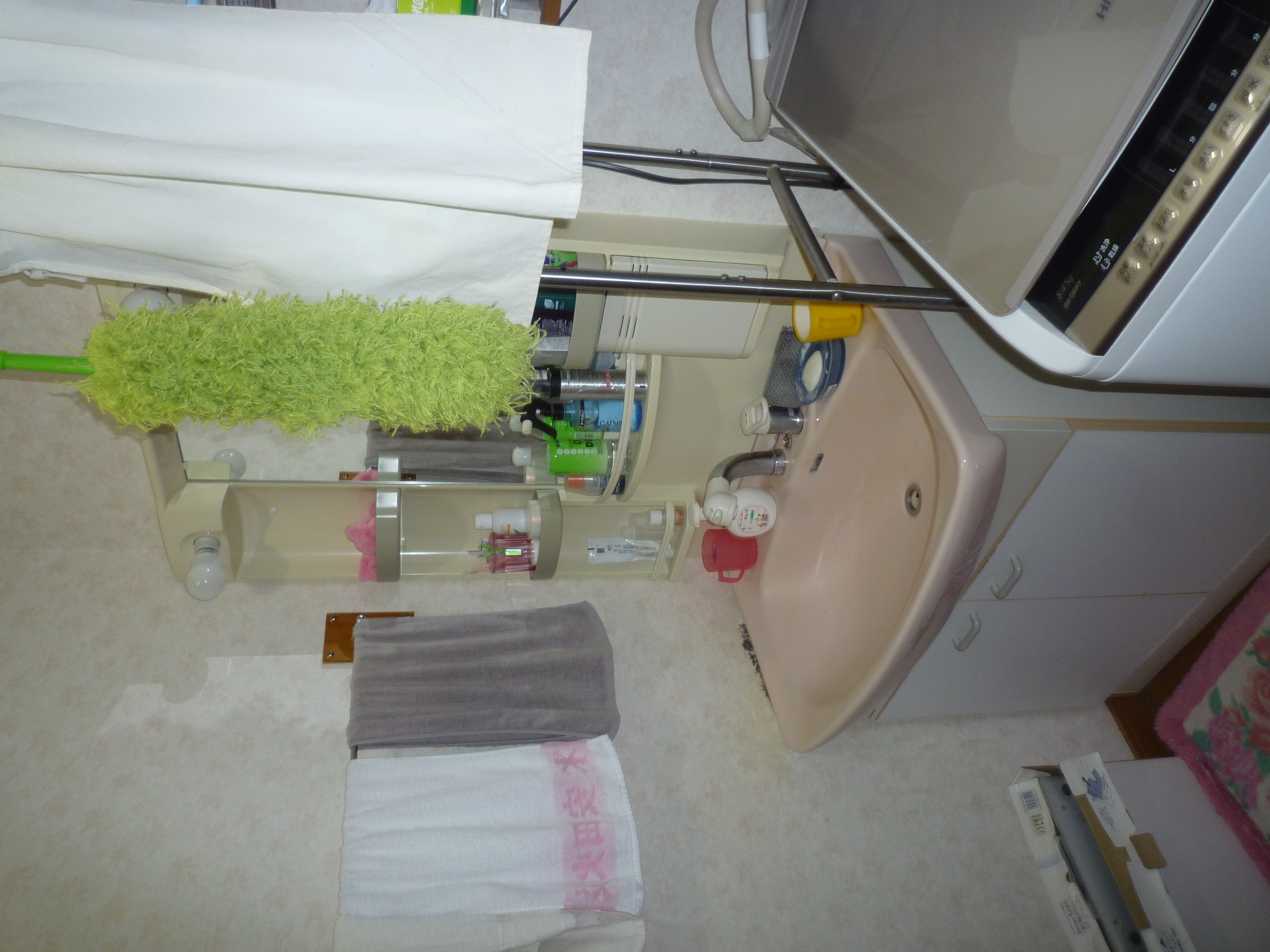 【埼玉県越谷市】U様邸洗面化粧台交換工事が始まります。リクシル ピアラ 画像