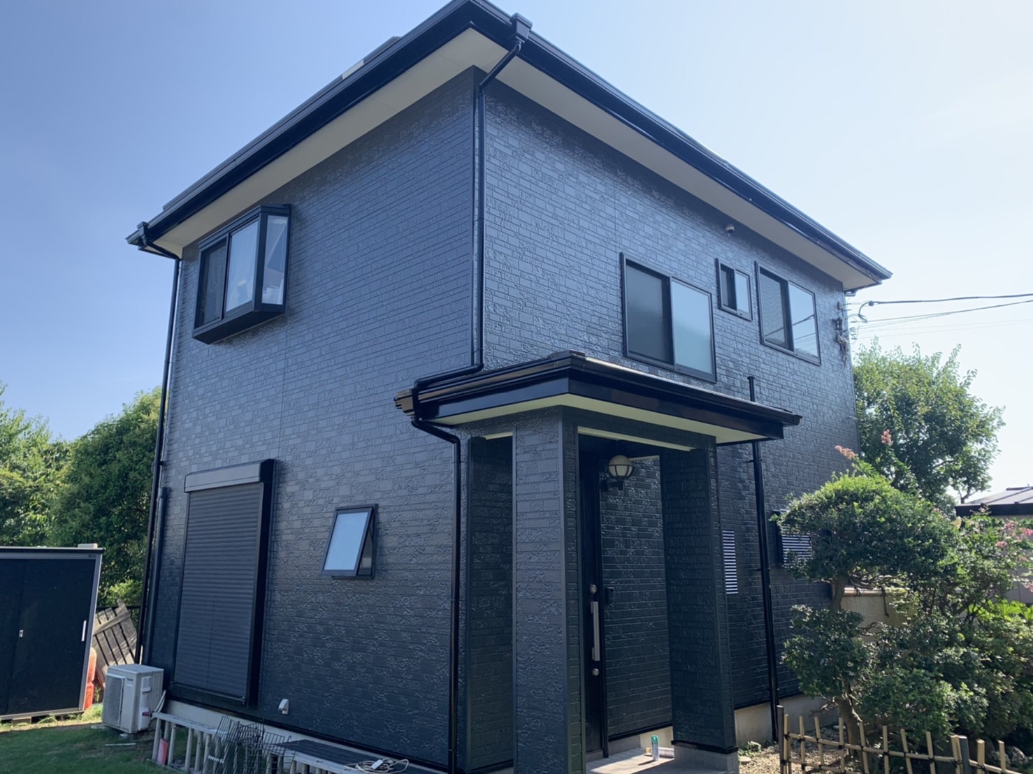 【埼玉県八潮市】N様邸外壁屋根塗装工事が完了しました。セラミシリコン 画像