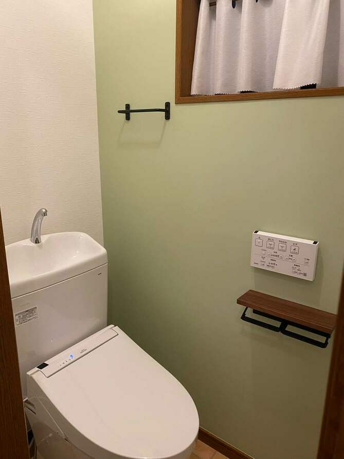 【埼玉県吉川市】K様邸トイレ交換工事が完了しました。TOTOピュアレストQR 画像
