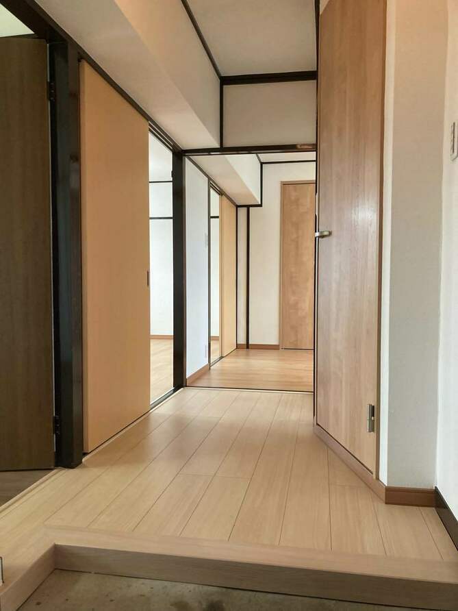 【埼玉県三郷市】N様邸 マンション 玄関内装工事が完了しました。 画像