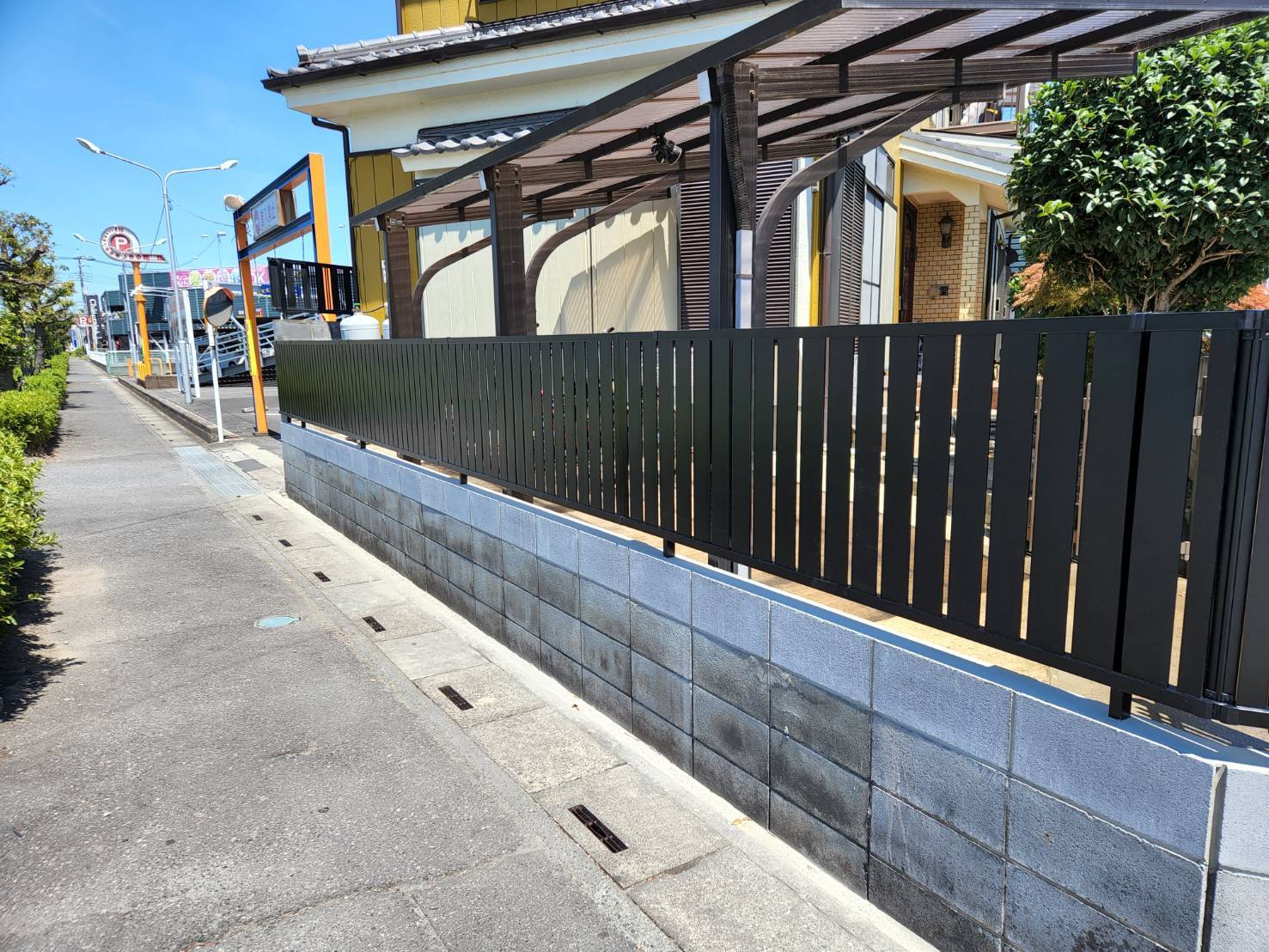 【埼玉県三郷市】E様邸ブロック塀改修、フェンス設置が完了しました。三協アルミ レジリア 画像