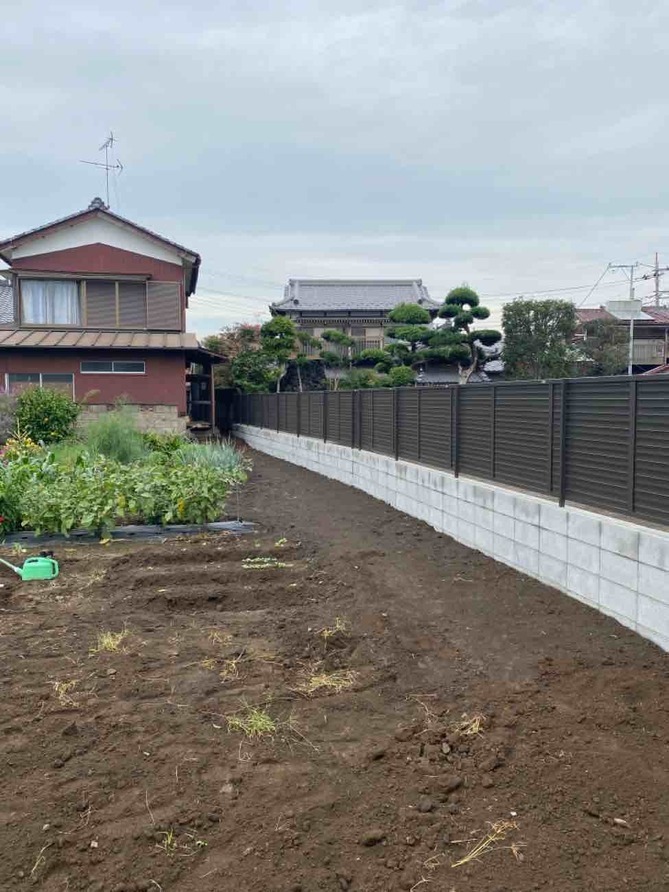 【埼玉県三郷市】I様邸ブロックフェンス外構工事が完了しました。リクシル フェンス 画像
