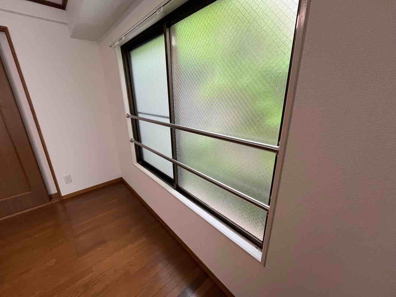 【東京都足立区】O様邸開口部窓手摺設置工事が完了しました。 画像