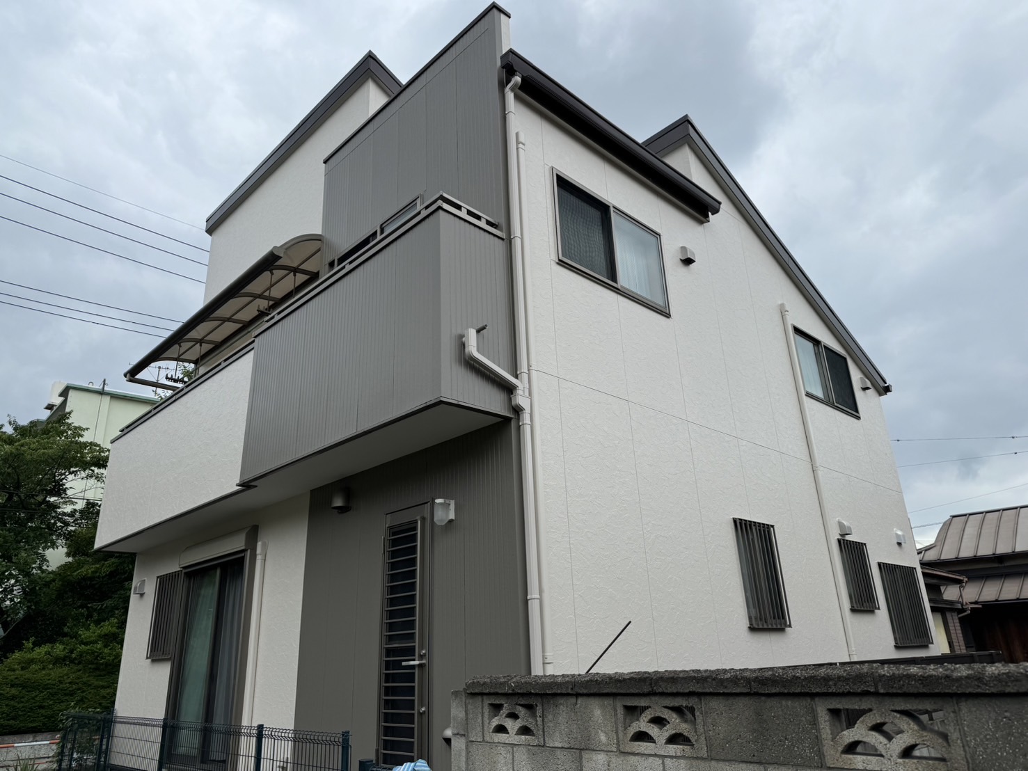 【東京都足立区】O様邸外壁屋根塗装工事が完了しました。日本ペイント パーフェクトトップ 画像