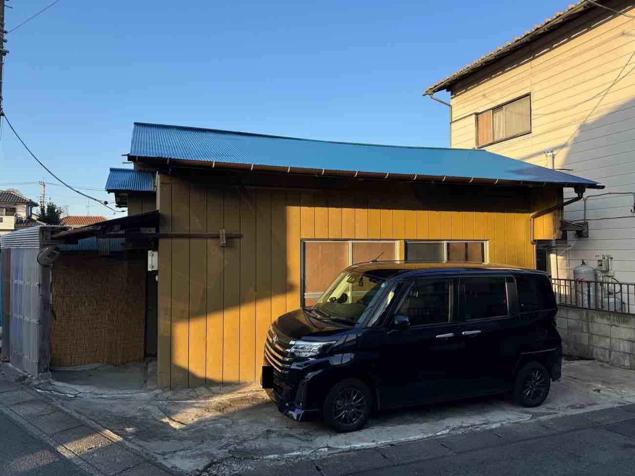 【埼玉県三郷市】S様倉庫屋根庇一部解体、壁改修 サイデイングカバー ナナハン 屋根塗装工事 画像