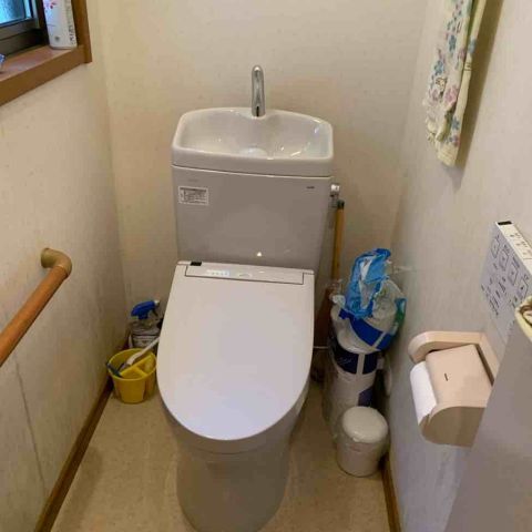 【埼玉県吉川市】Y様邸トイレ2台交換工事が完了しました。TOTOピュアレストQR アイキャッチ画像