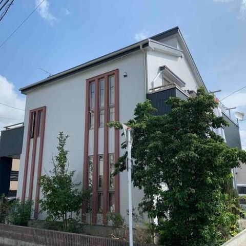 【埼玉県吉川市】A様邸外壁屋根塗装工事が完了しました。日本ペイント パーフェクトトップ サーモアイsi アイキャッチ画像