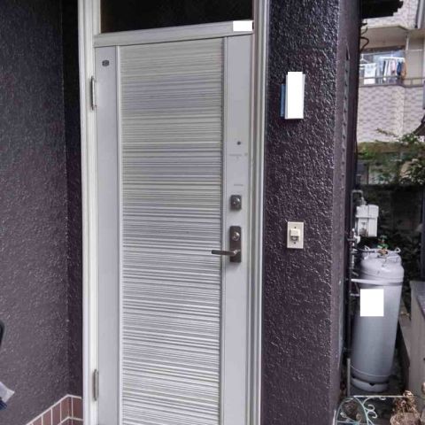 【東京都葛飾区】N様邸玄関ドア交換工事が始まります。リクシル リシェント アイキャッチ画像