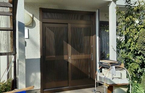 【埼玉県三郷市】I様邸玄関ドア交換工事が完了しました。リクシル リシェント アイキャッチ画像