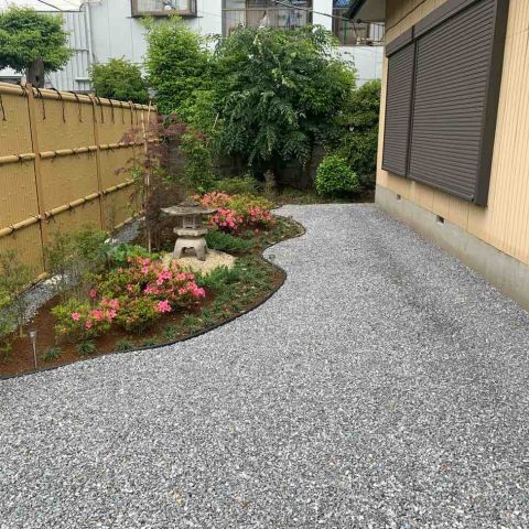 【埼玉県三郷市】T様邸中庭造園工事を行いました。外構工事 アイキャッチ画像