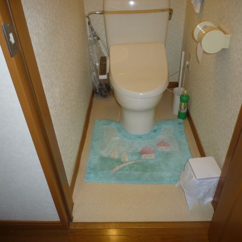 【埼玉県越谷市】U様邸トイレ交換工事が始まります。リクシル アメージュZ アイキャッチ画像