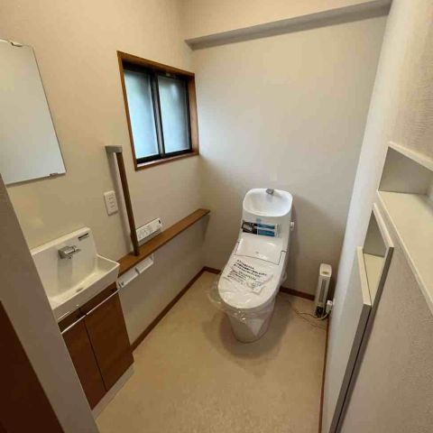【埼玉県三郷市】C様邸トイレ改修工事が完了しました。リクシル アメージュZA アイキャッチ画像