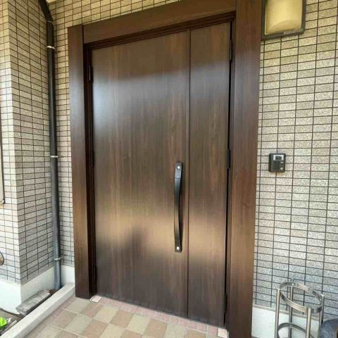 【東京都足立区】F様邸玄関ドア交換工事が完了しました。リクシル リシェント アイキャッチ画像