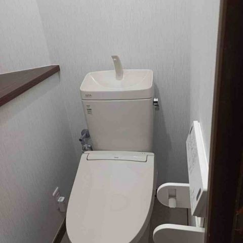 【埼玉県三郷市】S様邸トイレ交換工事を行いました。LIXILアメージュZ リクシル アイキャッチ画像