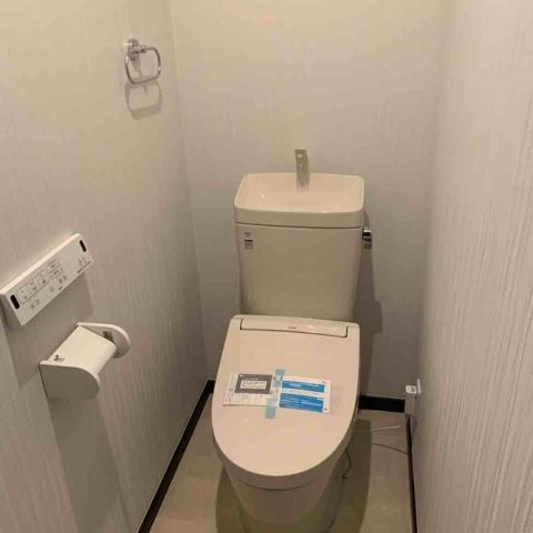 【埼玉県吉川市】I様邸トイレ移設交換工事が完了しました。リクシル アメージュZ アイキャッチ画像